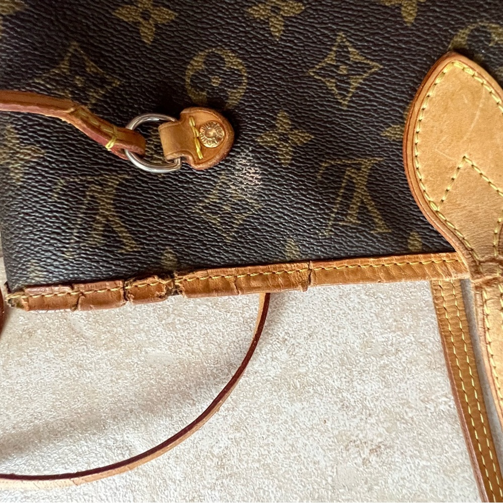 Louis Vuitton Monogram Neverfull MM - Picture 5 of 14